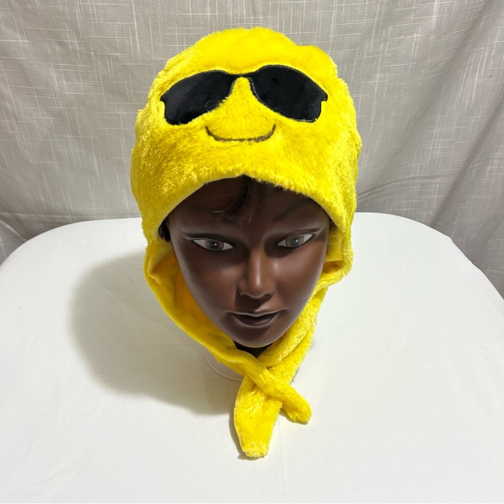 Emojinx hat